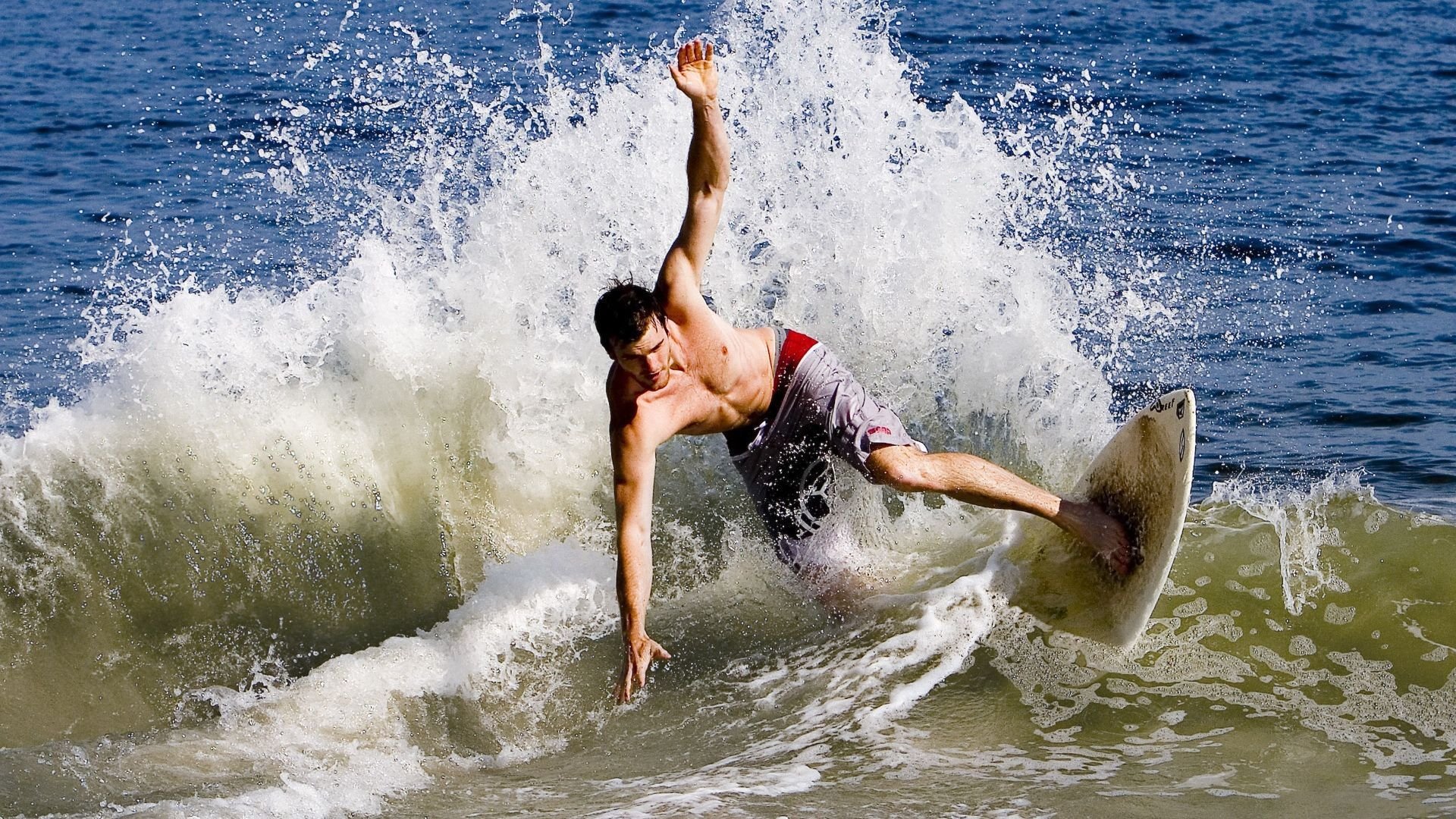 _极限攀岩OL赛事：虚拟科技刷新攀岩体验_，极限攀爬游戏