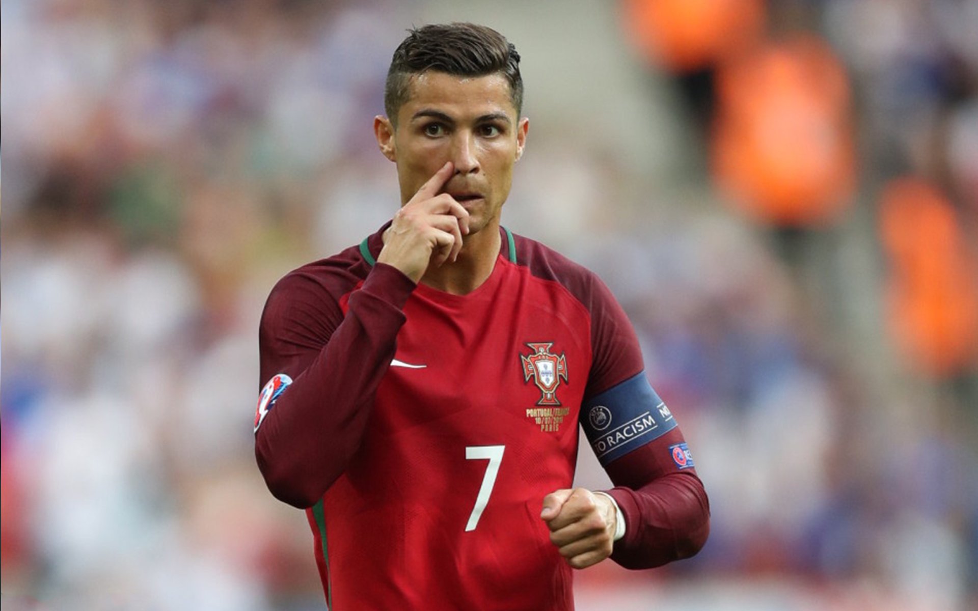 电竞选手的训练日常：高强度训练与心理调节，电竞选手的训练内容